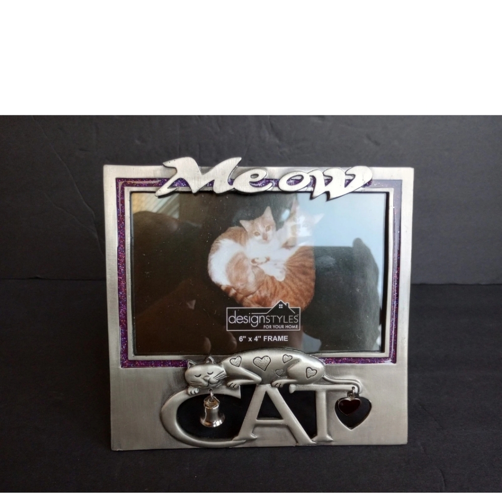 Vtg Pewter Picture Photo Frame Silver Tone Cat Theme Heart Bell 6"x4"